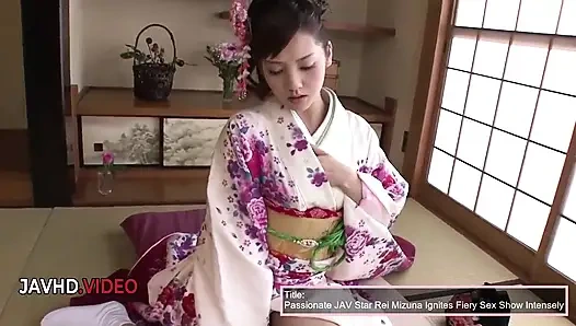 Geçen haftanın en iyi videoları #475: çarpıcı modeller baştan çıkarıcı anları sergiliyor derlemesi