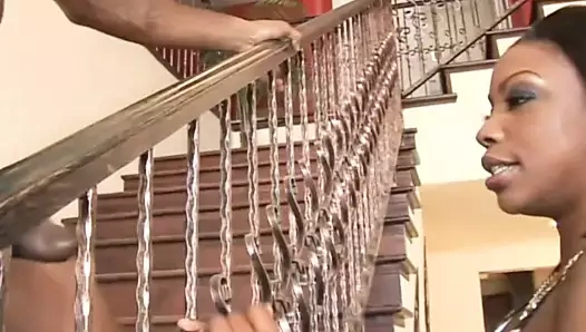 Büyük göt abanoz sert becerdin alır!