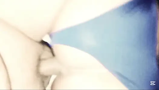 Evli komşumun yarağını prezervatifsiz sikiyorum