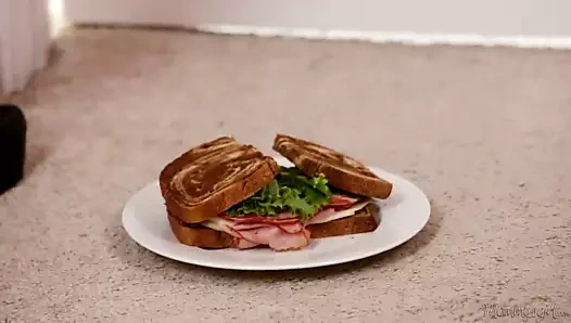 annenin kızında yeşim nile ve jaclyn taylor