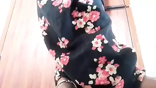 Swetha tamil karısı ekler onu salatalık yapay penis