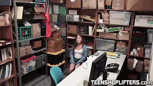 Brooke mutluluk ofiste gerçek büyük çük polis tarafından dövülmüş