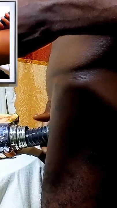 Kadın amcığının mastürbasyonünü izlerken erkek mastürbasyonu, su şişesini siktim ve gerçek amcık gibi hissettim! Çok ıslak ve ateşli amcık | Klip 1