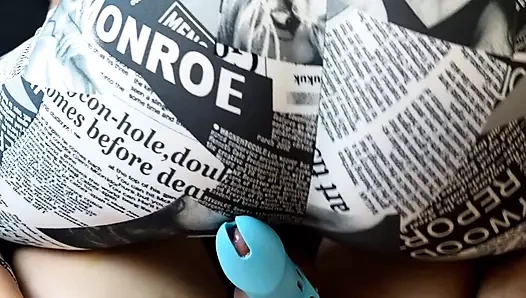 Locktober - kafes 9: ateşli evli kadın muhteşem balon götüyle seksi taytlı kocasını azdırıyor