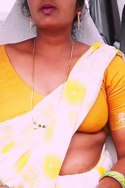 Индийский секс в машине. Горничная пытается трахаться с владельцем дома. Телугу грязные разговоры.