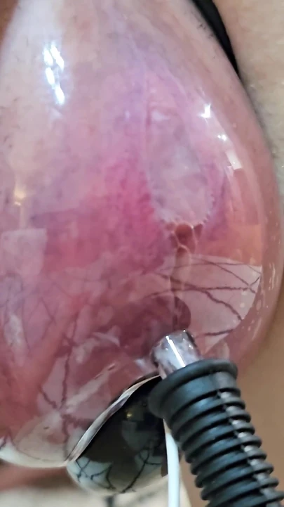 Киску жены накачали и глубоко трахнули