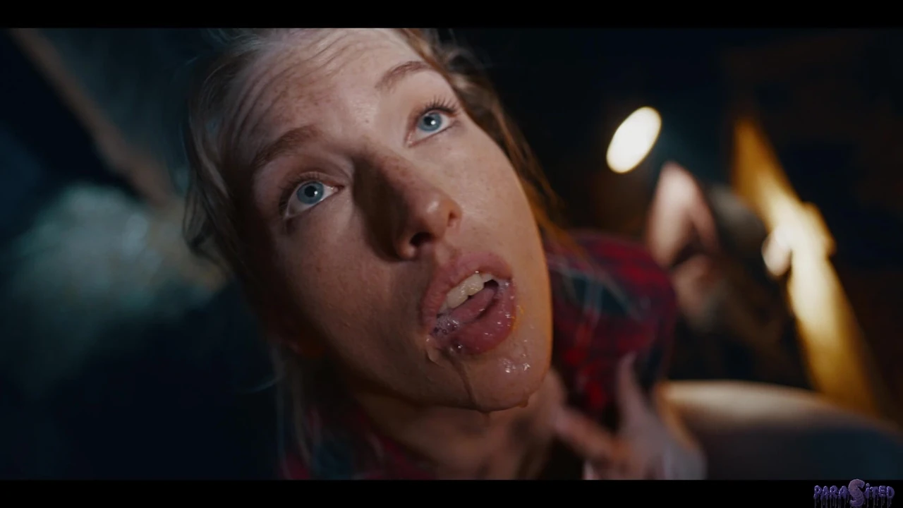 Хардкорный лесбийский экшн - девушки одержимы чужеродным паразитом и жаждущей киской, трейлер