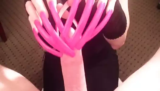 Uzun tırnaklarla handjob