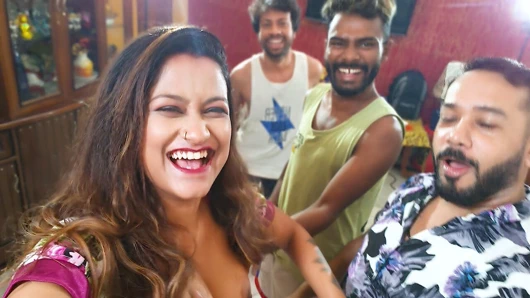 Starsudipa ilk kez gerçek çift penetrasyon üzerine başka bir ateşli ve seksi bakış açısı vlog'u (Hintçe ses)