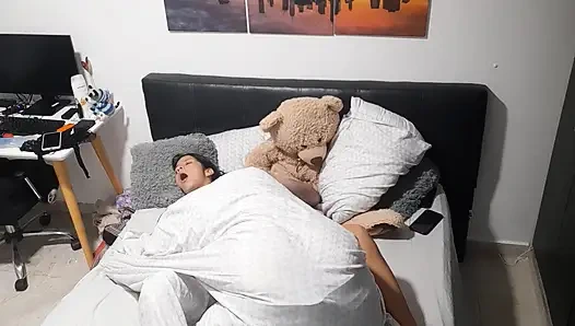 I fuck my stepdaughter's pussy until it is full.