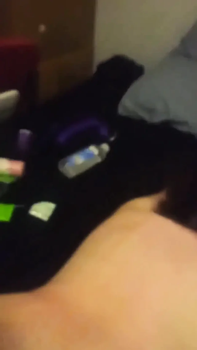 Trans erkek arkadaş arka sikiş trans kız arkadaş tarafından sikiliyor