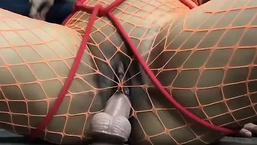 Велма доставляет себе удовольствие, пока не кончит / Астариот