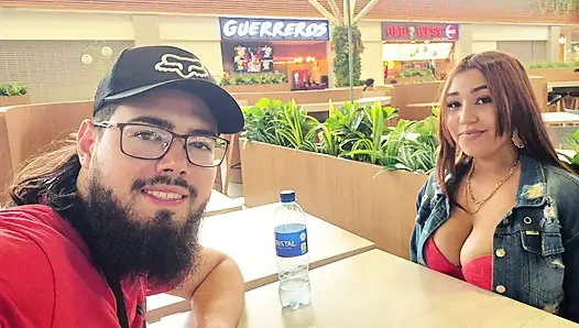 Hadi ama, hadi, aşk ve arkadaşlık gününden bir hediye karşılığında sana götümü vereceğim