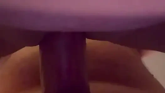 Barda tanıştığım yabancı götümü yalıyor ve içime boşalıyor