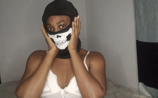 Yaramaz üvey kız kardeşimi sikiyorum