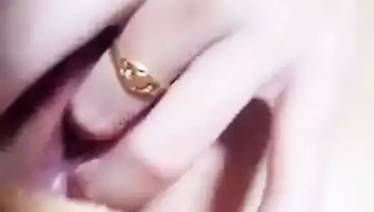 benim malyali kız arkadaşım mastrubating