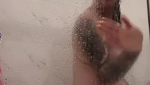 Beni duş alırken izle, amımı parmakla, dildo ve fışkırtarak boşalma