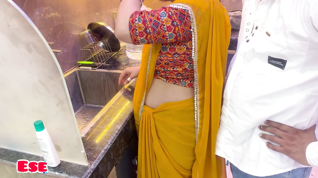 Naukarani Ki Behan To Ussey Bhi JADA Maaldaar Nikli....