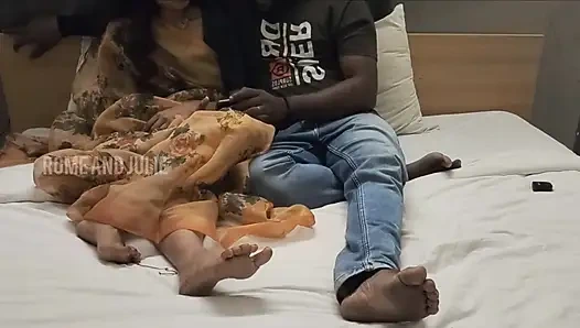 Ben ve ilk kez utangaç Hintli kızım