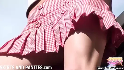 dışarı gel sana külotumu göstereyim