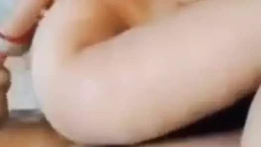 Sert lanet, o zevk ve yüksek sesle inliyor