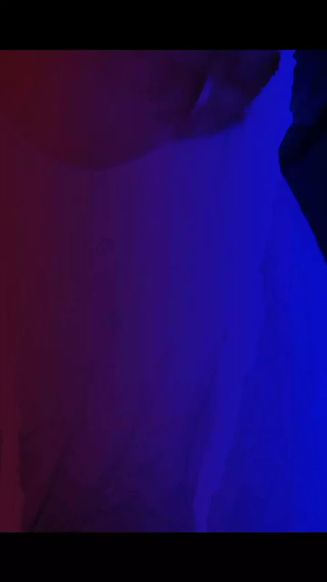 Mia çok ateşli duygular hissediyor