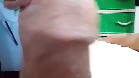 Karıma beni dün gönderdiği videoyu izlerken zevk aldım