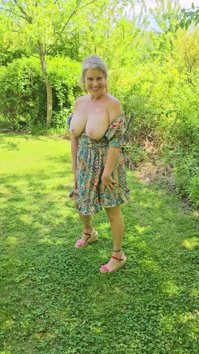 Mommys ONLYFAN BIG TIT Voyeur Wife Compilation Freeview | Clip 1