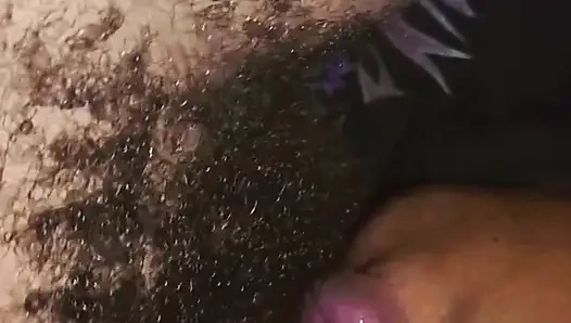 Boşalıncaya kadar fıstığımı boğazına boşaltıyorum!!