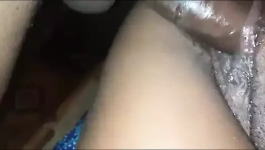 Üvey kızını sikiyor!! Minik küçük amcığı için prezervatif yok