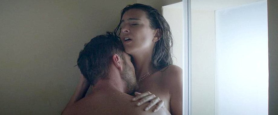 Emily ratajkowski çıplak ve seksi sahneler