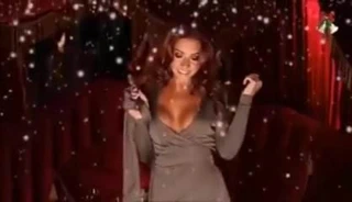 Jingle bell şarkı ile güzel kadın striptiz