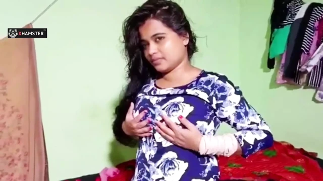 Sevimli sıcak seksi kolej kız var sert seks ile ona kolej sevgilisi