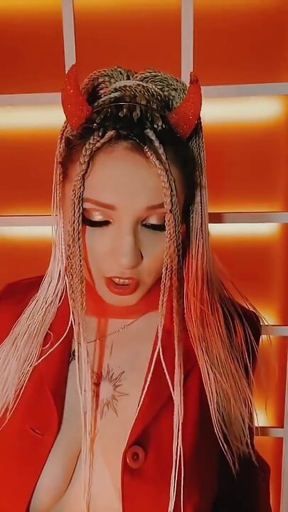 DemonGirl__ videosu