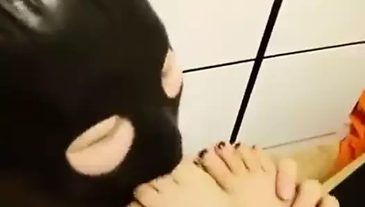 köle kız yalama metresi ayak