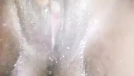 Lütfen abone ol, adamım beni sert sikerken daha fazlasını yükleyeyim