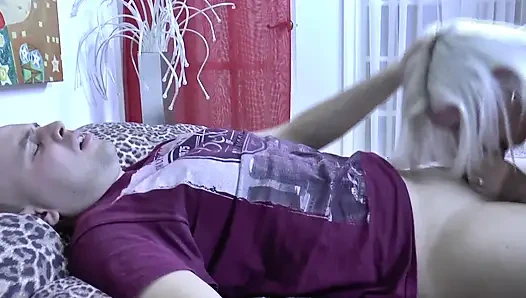 Azgın Lacey ekstra bir seks yapıyor