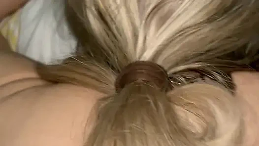 Cehennem boş ve tüm şeytanlar sarışın bir meleği büyük götünden sikiyor