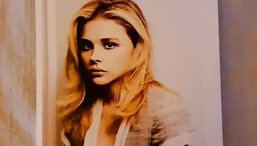 Chloe Grace Moretz'a boşalıyor