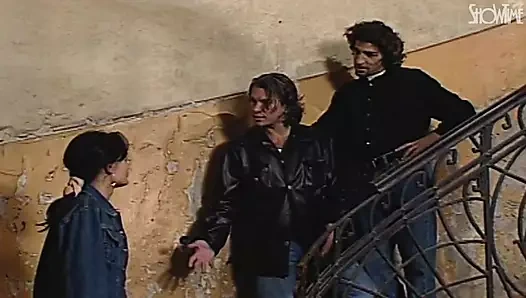 Zavallı gençlik - bölüm 01