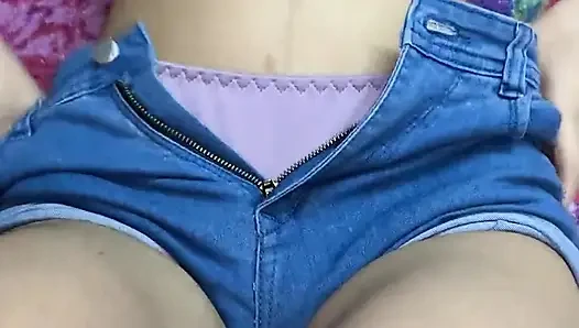 Seksi yengenin üvey erkek kardeşi flört ederek öğrendi ve sonra bütün gece seks yapıyor