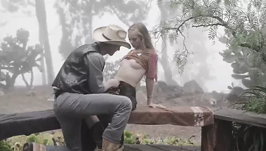 benim amımı connor burns tarafından dövülüyorum