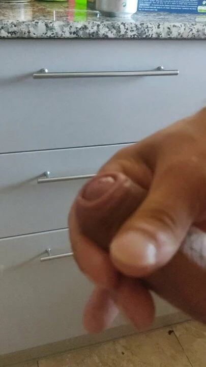 Член в кухне