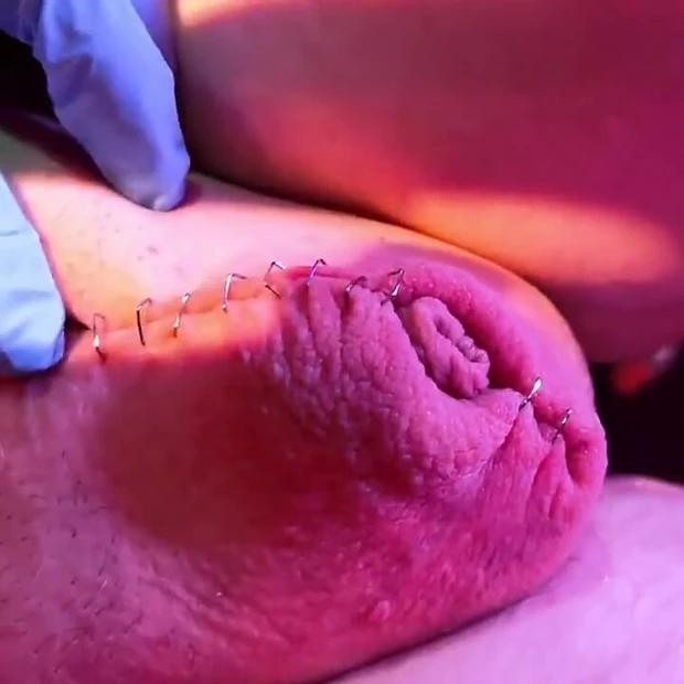 Садистский скреп, пытка яиц и оргазма, удаление оргазма