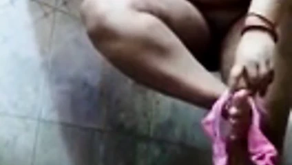 Bengalce boudi banyosu