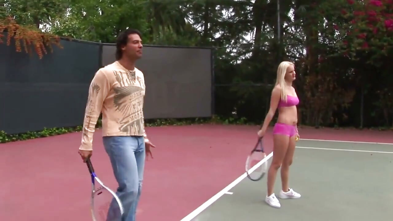 Tenis partisinden sonra üçlü amcık sikişi