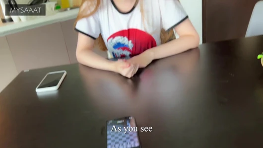 Üvey kız kardeş satrançta kayboldu ve amına iki kez boşalıyor