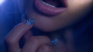 Ariana grande ateşli dudaklar