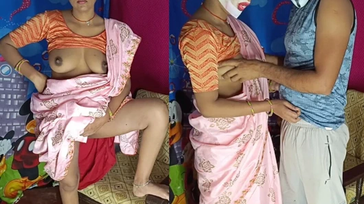 Hintli ev hanımı masaj sırasında hizmetçisini baştan çıkarıyor ve sert seks yapıyor