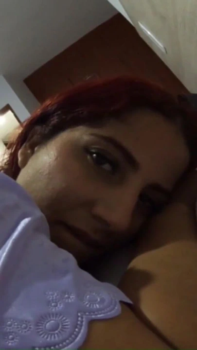 Terli sırılsıklam ateşli kız arkadaşına arkadan çekim yaptı ve onu domaltarak yüksek sesle inleyerek o kaltak götüne tokat attı - jhodez1 | Klip 1